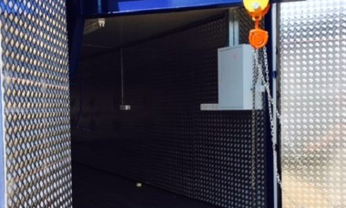 Aluminium lined equipment store with gantry = easy lifting